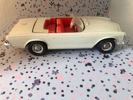 Grosses GAMA 380 Mercedes-Benz 230 SL Cabriolet made Germany