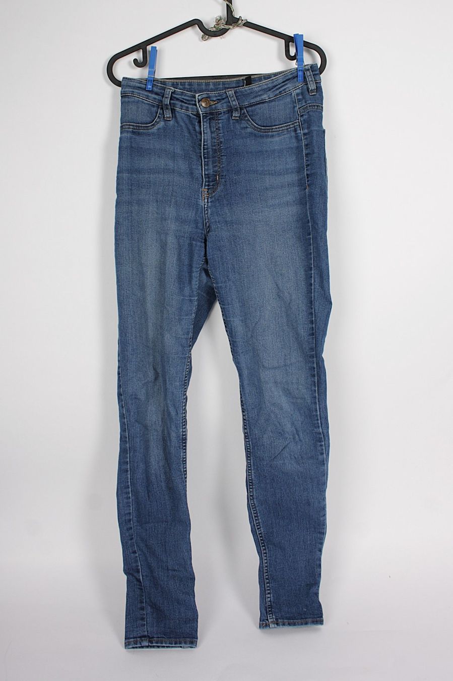 H&M Jeans: H&M Jeans 38 – Gebraucht aus Zollikofen von Restwert_Zollikofen