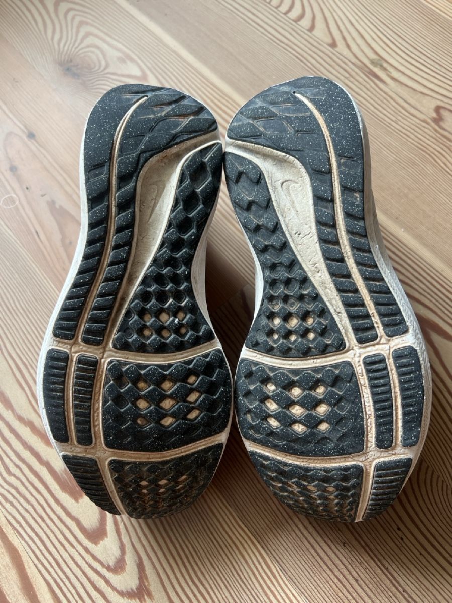 Nike Scarpe da uomo: Nike Pegasus 40 Running Shoes Size 36 – Usato da Zürich venduto da tsw_f52q 5