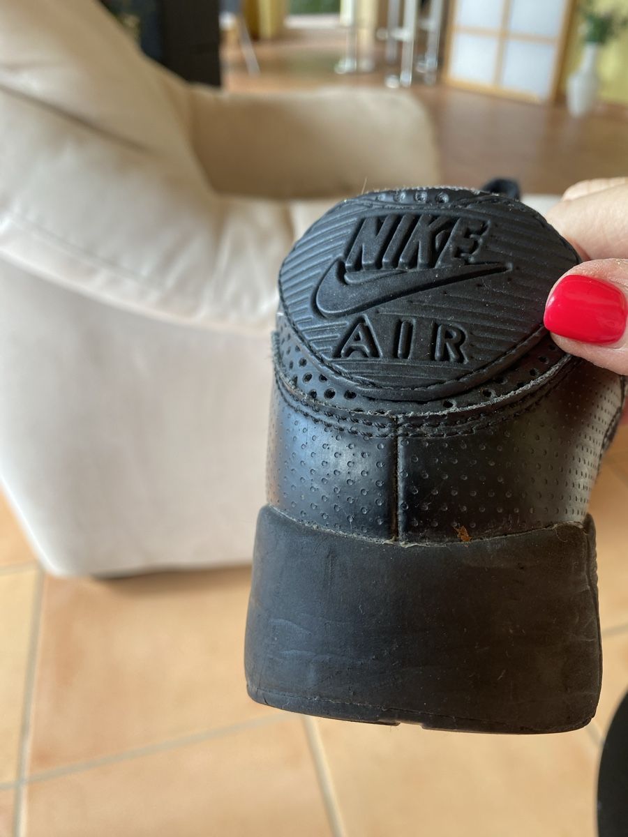 Nike Scarpe da donna: Nike Air pointure 37.5 cuir noir – Usato da Belmont-sur-Lausanne venduto da chu_vxf5 1