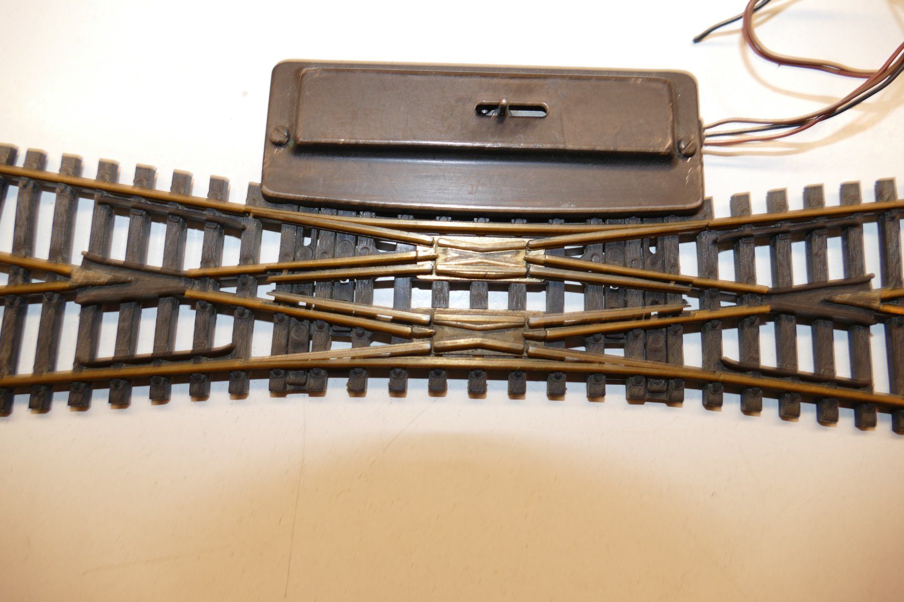 Fleischmann Modellini di ferrovie: Fleischmann H0: Elektr. Doppelkreuzungsweiche – Usato da Niederhasli venduto da rail-duerst 1