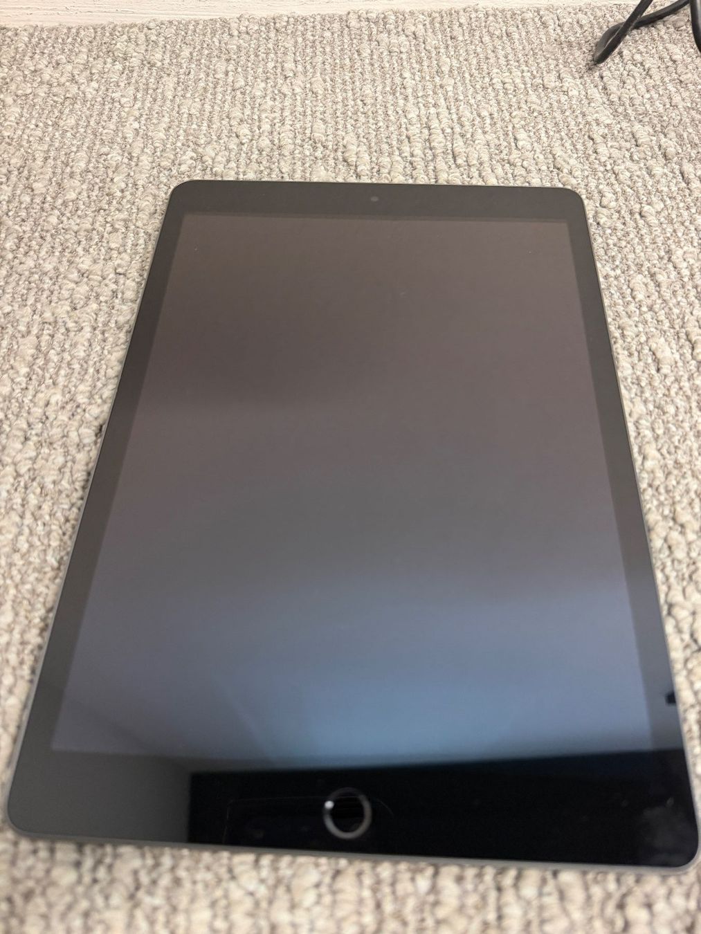 Apple Tablettes PC: Apple iPad 9. Generation 256GB Space Grey – D'occasion à Uzwil par Igor 1