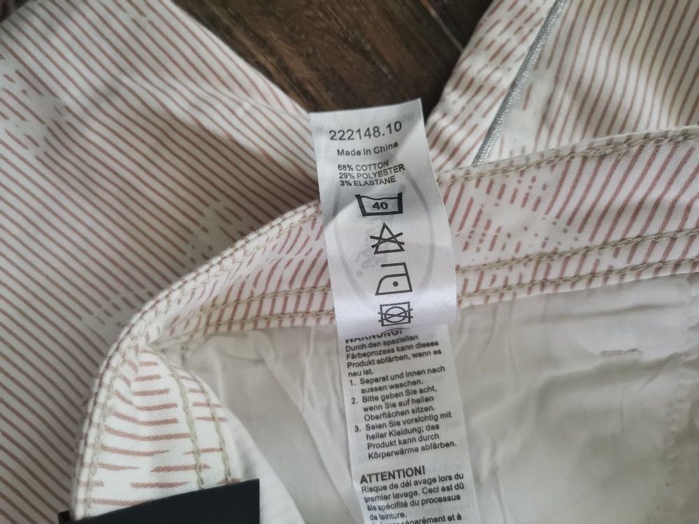 Jeans: Hose Jeans Chicoree, Gr.38, NEU. – Nuovo e nell'imballaggio originale da Luzern venduto da Tavolna 4