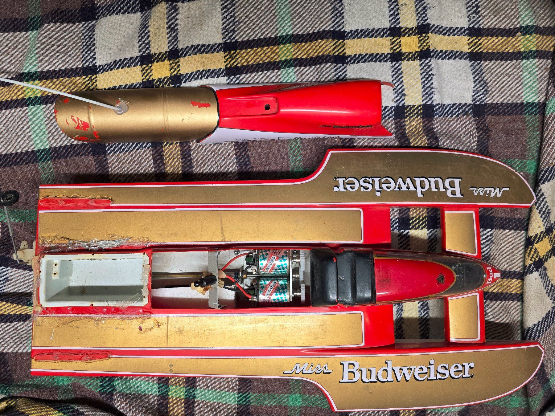 Kit di modellismo & Modellini statici: RENNBOOT MODELL / BUDWEISER – Usato da Wald AR venduto da Bossi54