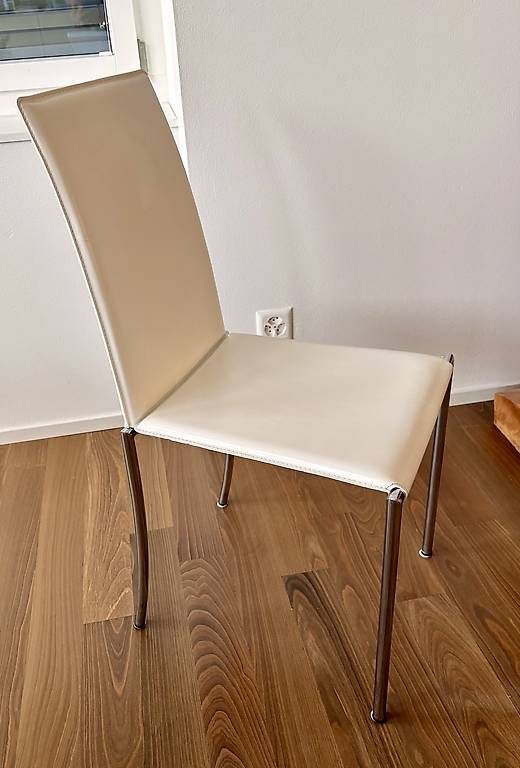 Interio Stühle: 6 weisse Lederstühle – Gebraucht aus Arlesheim von Frenchie 1