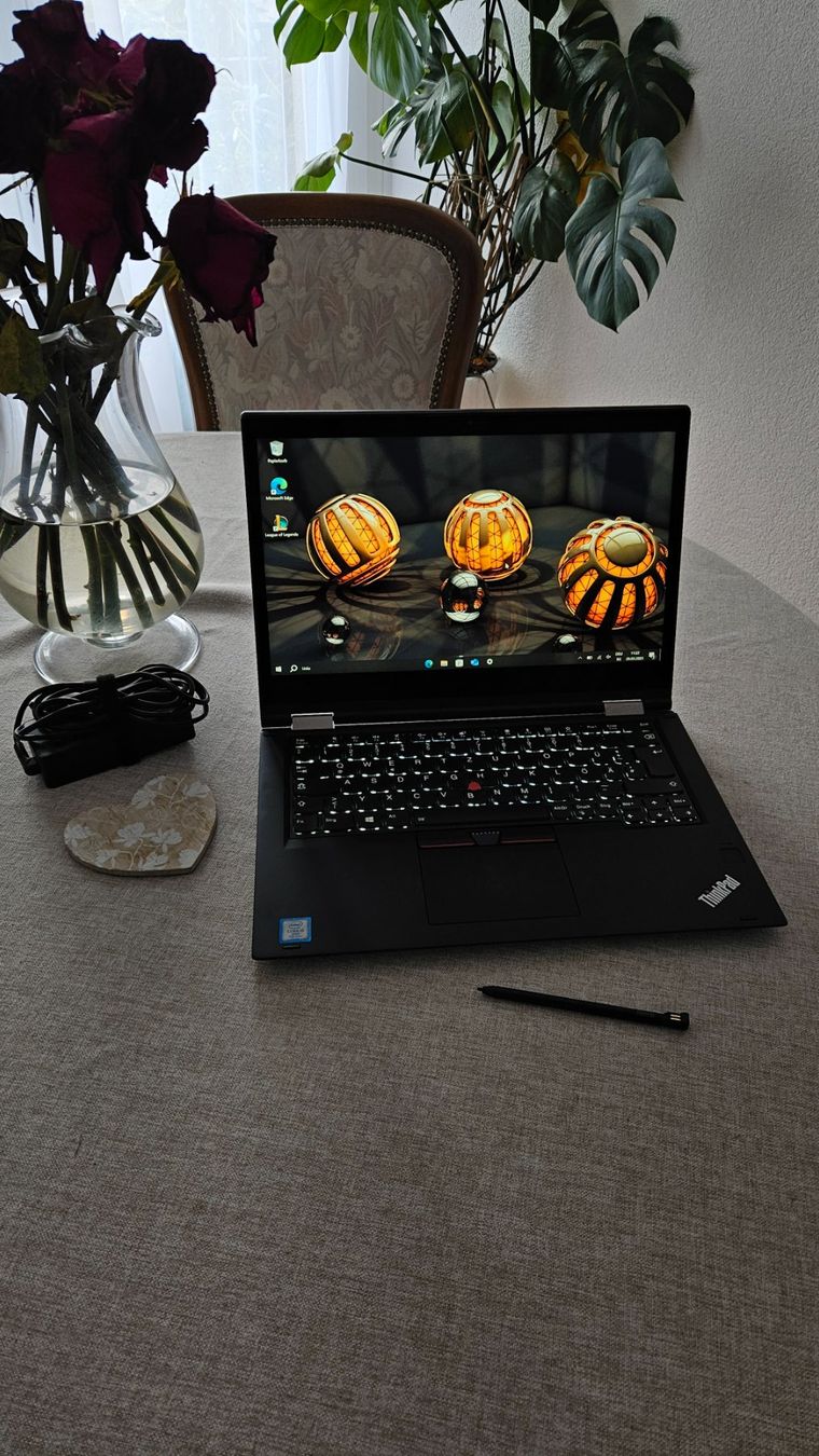 Lenovo Notebook: Lenovo Yoga 370 ThinkPad Super – Usato da Widnau venduto da PlayTechTown 2