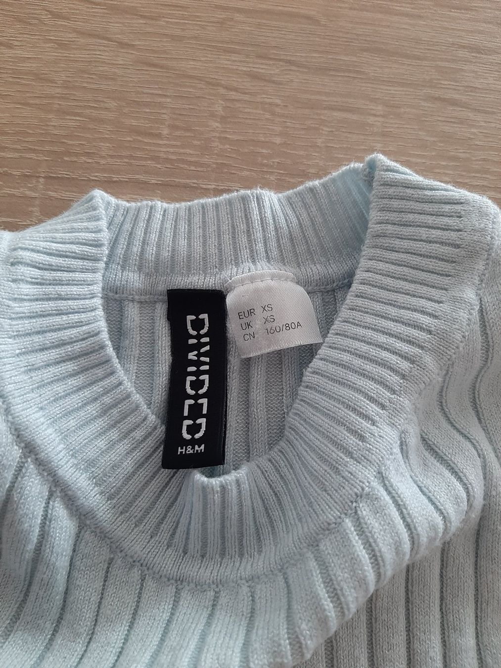 H&M Maglioni & Felpe: Pullover kurz geschnitten Gr. XS, hellblau – Usato da Menziken venduto da Rien1 1