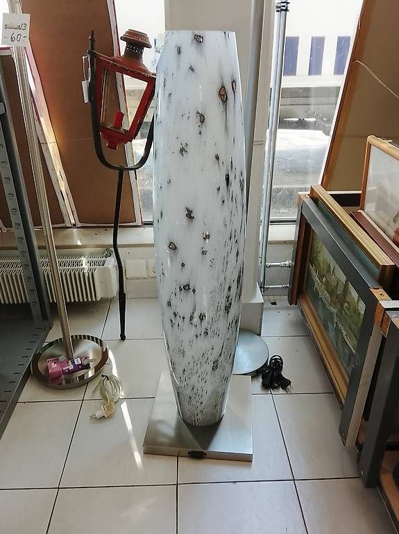 Lampen: Elegante Bodenlampe – Gebraucht aus Neuhausen am Rheinfall von galleria13