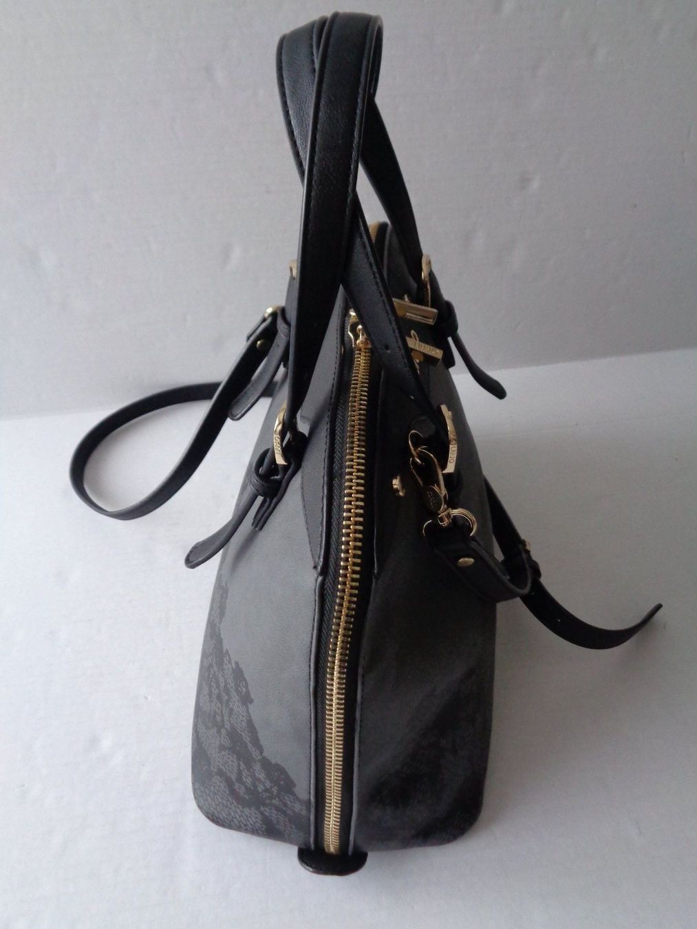Borse da donna: Tasche LIO-JO Lederimitat grau/schwarz – Usato da Chur venduto da omonia 3