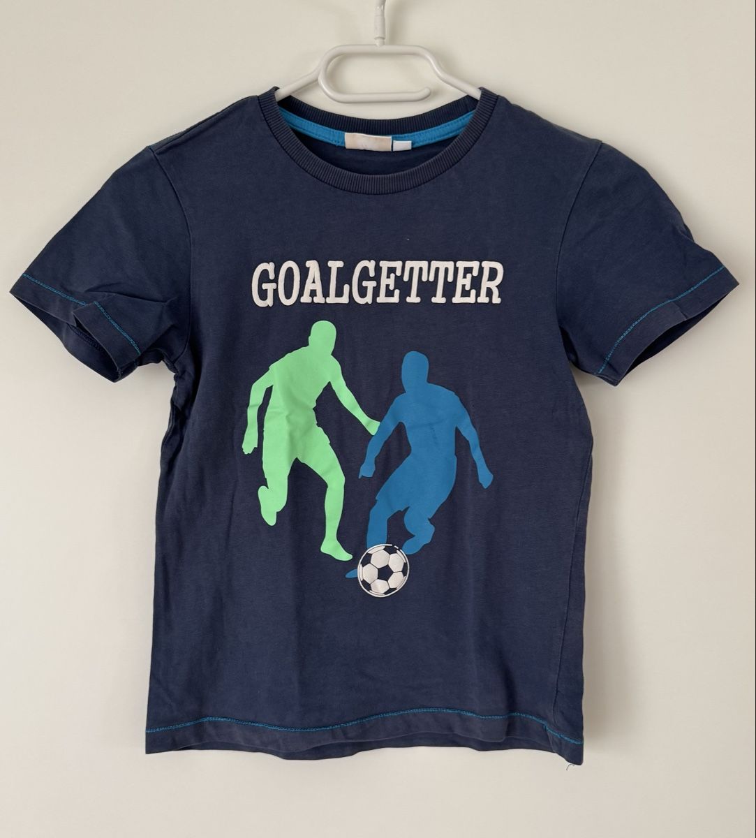 Camicie, T-shirt & Polo: Cooles T-Shirt , Grösse 122/128 – Usato da Flumenthal venduto da Krajan
