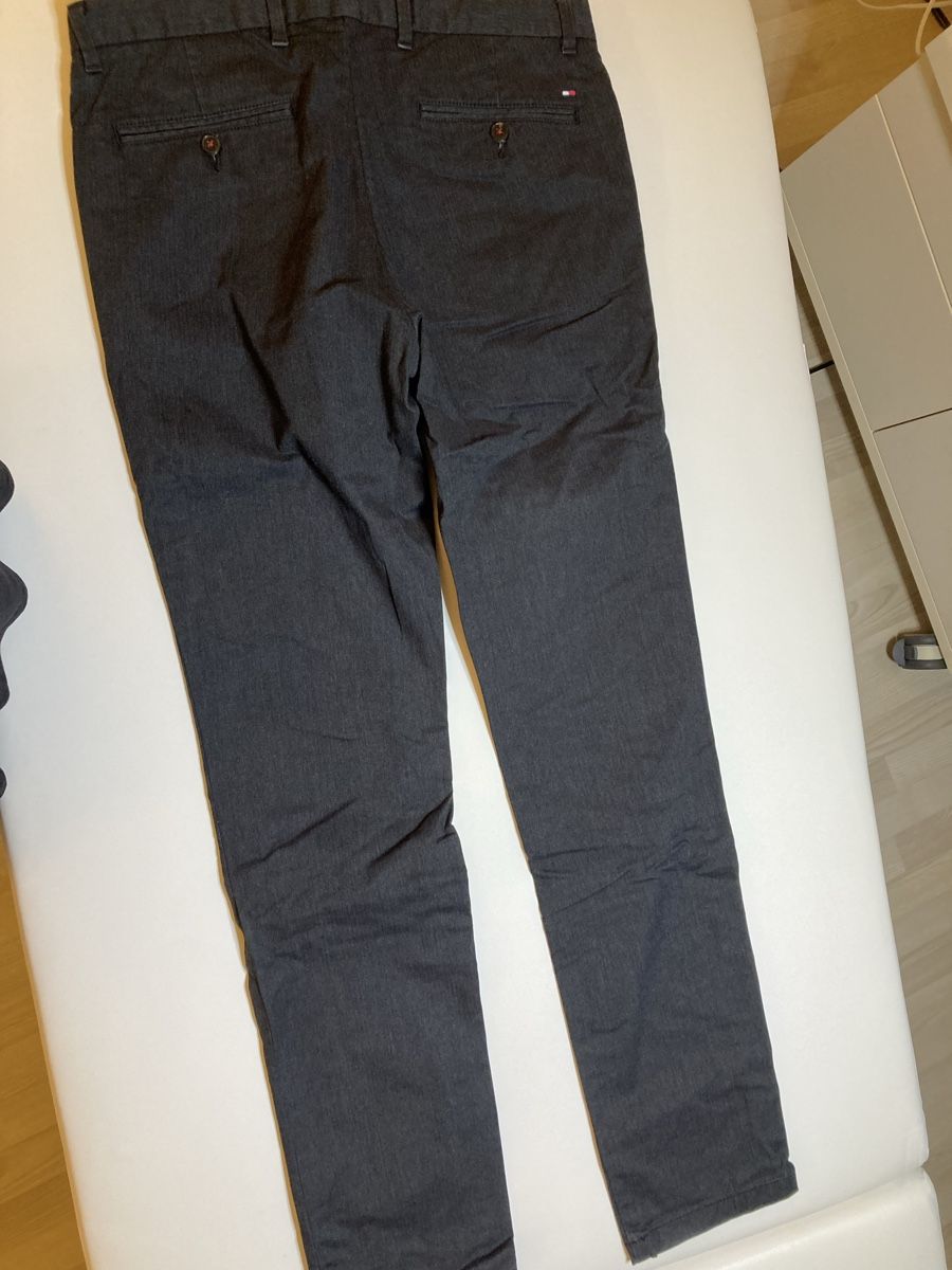 Tommy Hilfiger Hosen: Tommy Hilfiger Chinohose – Gebraucht aus Bremgarten b. Bern von san_c7sz 1