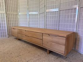TV Möbel Lowboard SKAGEN Eiche Wildeiche massiv 180 x 40 cm