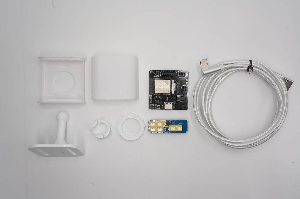 Componenti elettronici: Everything Presence Lite 24GHz mmWave Präsenzsensor – Usato da Uhwiesen venduto da icj1 2