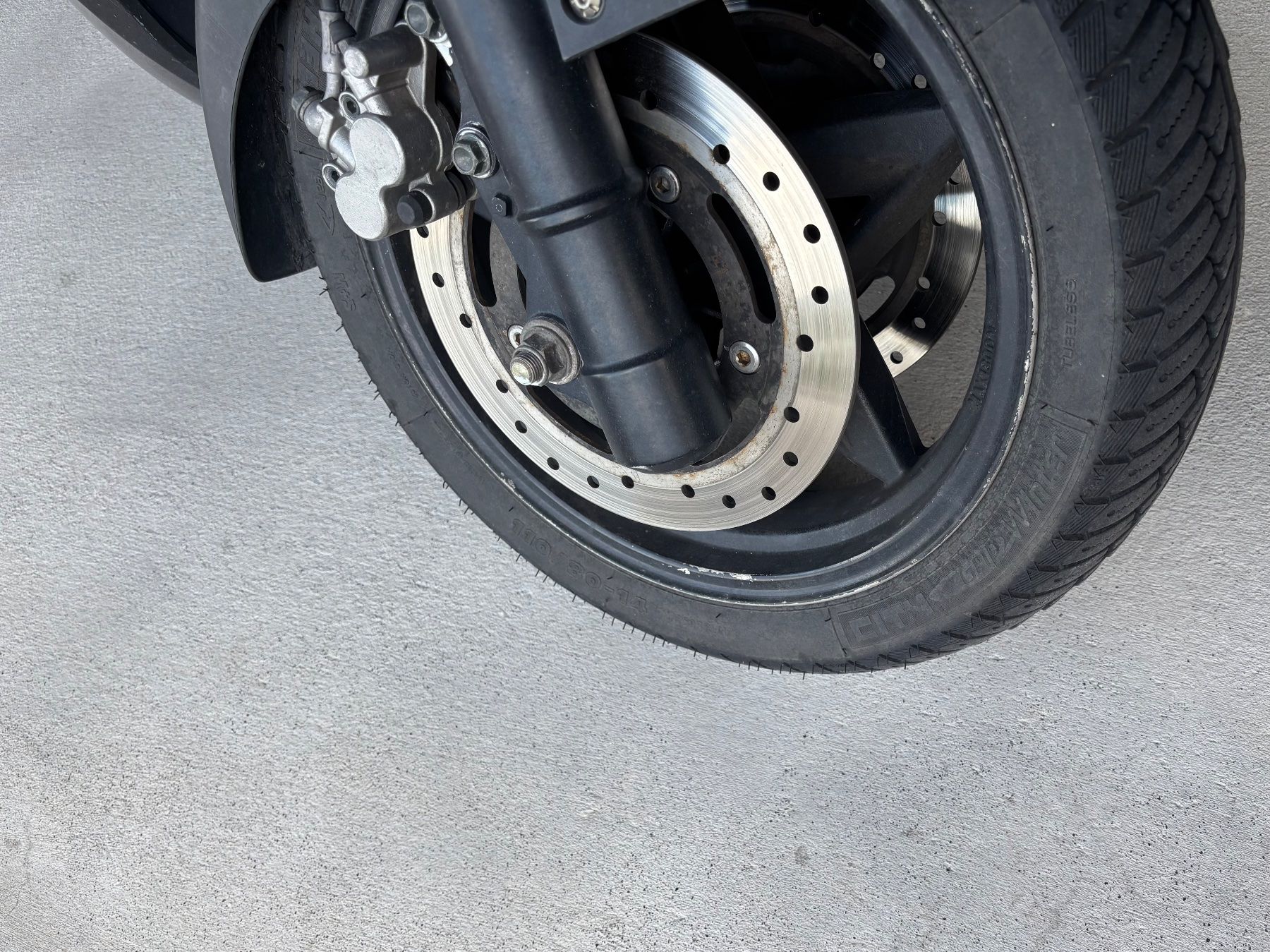 Tell Scooters: Zu verkaufen Roller Silver Blade 250i ab MFK – D'occasion à Tamins par Sjoerimann 3