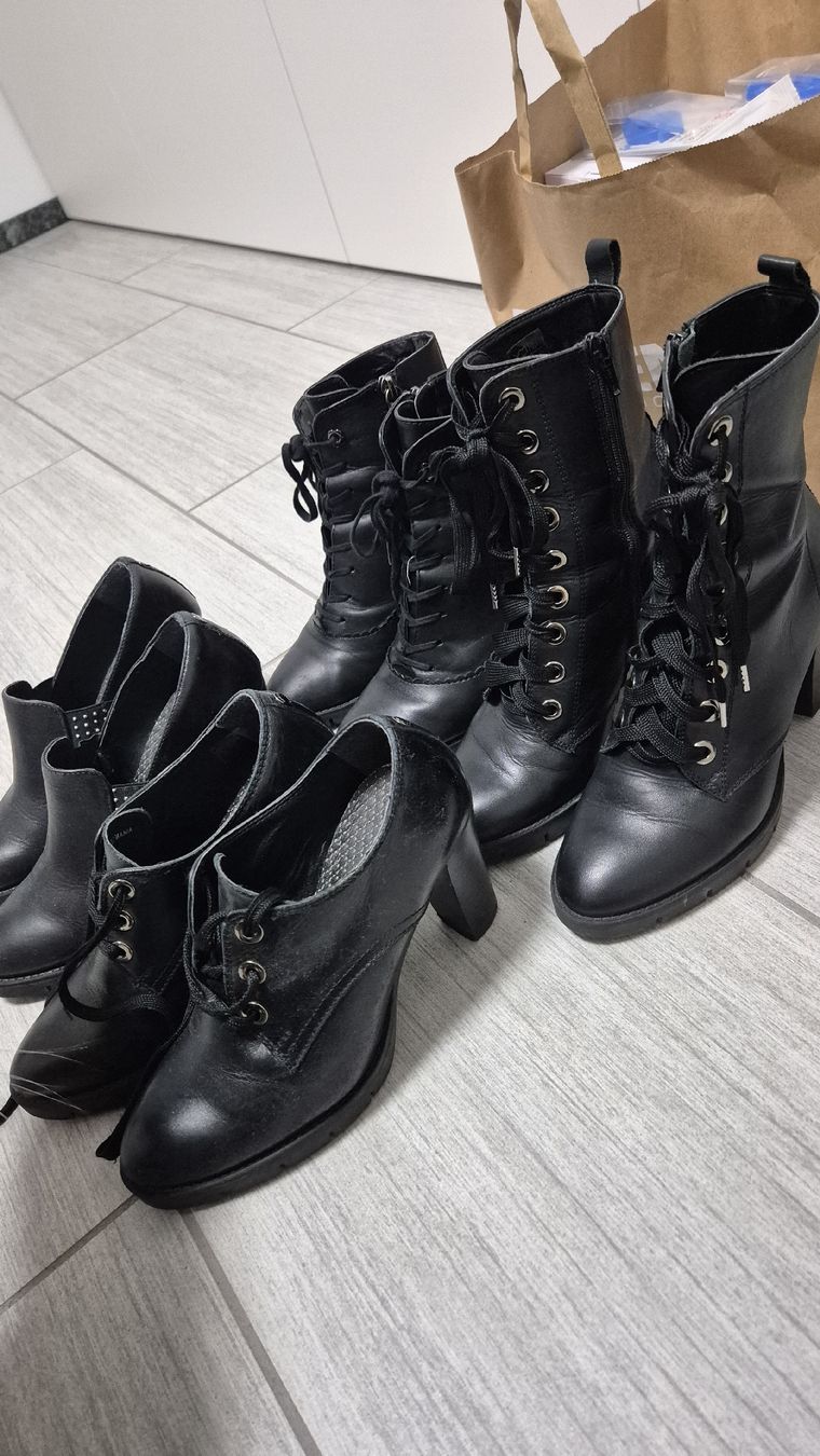 Scarpe da donna: Bata 4 paia di scarpe – Usato da Riazzino venduto da RagusaM