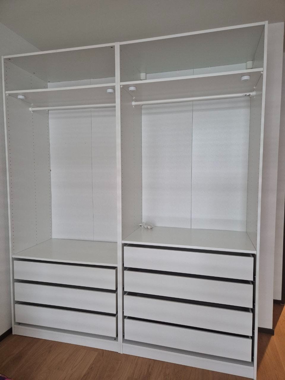 Armadi: Ikea Schrank mit Lichtsystem gratis – Usato da Zürich venduto da ste_s6bl