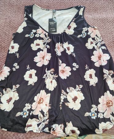 Sommerliches, neues Shein Curve Top mit Blumenmuster, 3XL