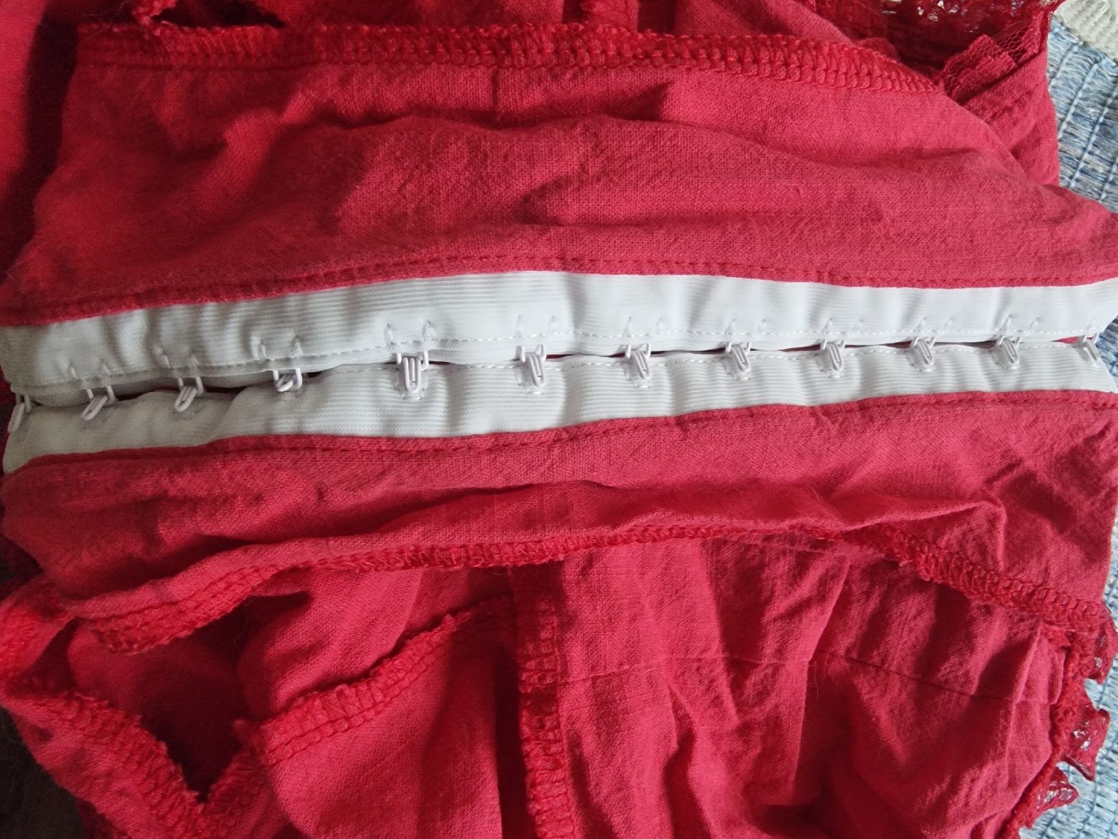 Top: Rotes Sommer Top mit Spitze – Nuovo (secondo la descrizione) da Altstätten SG venduto da melii._.98 1