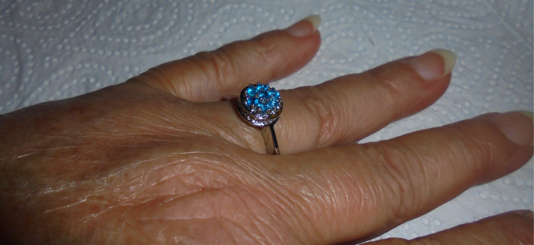 Ringe: Echtschmuck: Neonblauer Apatit-Silberring 17/53 – Neu (gemäss Beschreibung) aus Zuchwil von maumauchi