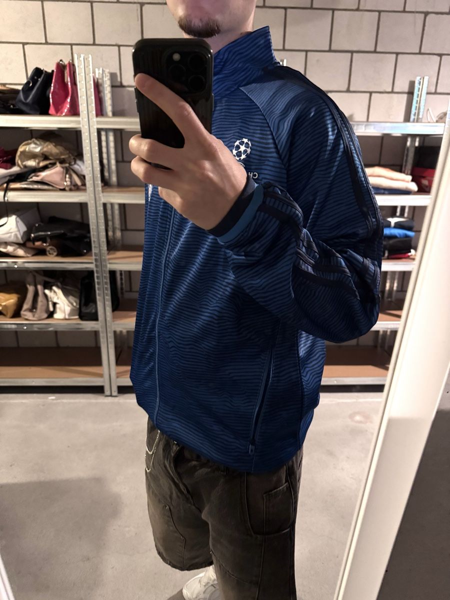 Giacche: vintage adidas real madrid trackjacket blue  – Usato da Oberhofen Thun'see venduto da 61archive 1