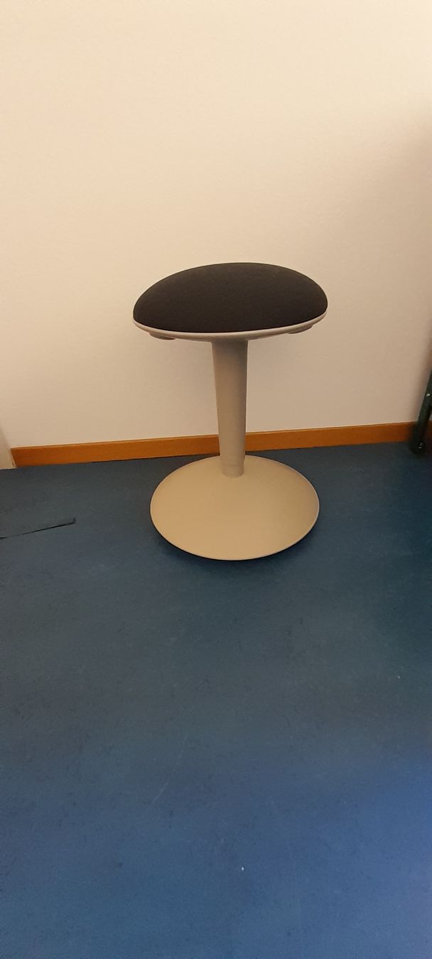 Ikea Tabourets: Stehstütze/Hocker Nilserik IKEA – Neuf (Voir description) à Ebikon par dietiker-s 1