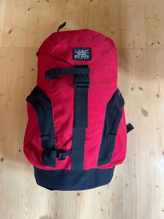 Rucksack BIG PACK rot-schwarz, guter Zustand