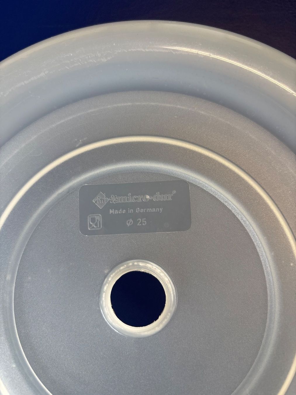 Elettrodomestici da cucina: Microwellenabdeckhaube; Durchmesser 25 cm – Usato da Wetzikon ZH venduto da CZ. 1