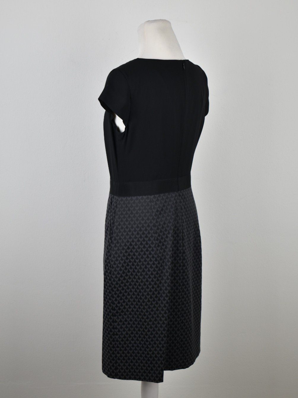 Comma Vestiti: Comma Kleid Gr.36, neuwertig – Nuovo (secondo la descrizione) da Nürensdorf venduto da 2ND_STORY 3