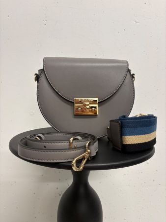 Neue Crossbodx Tasche von Seidenfelt grau