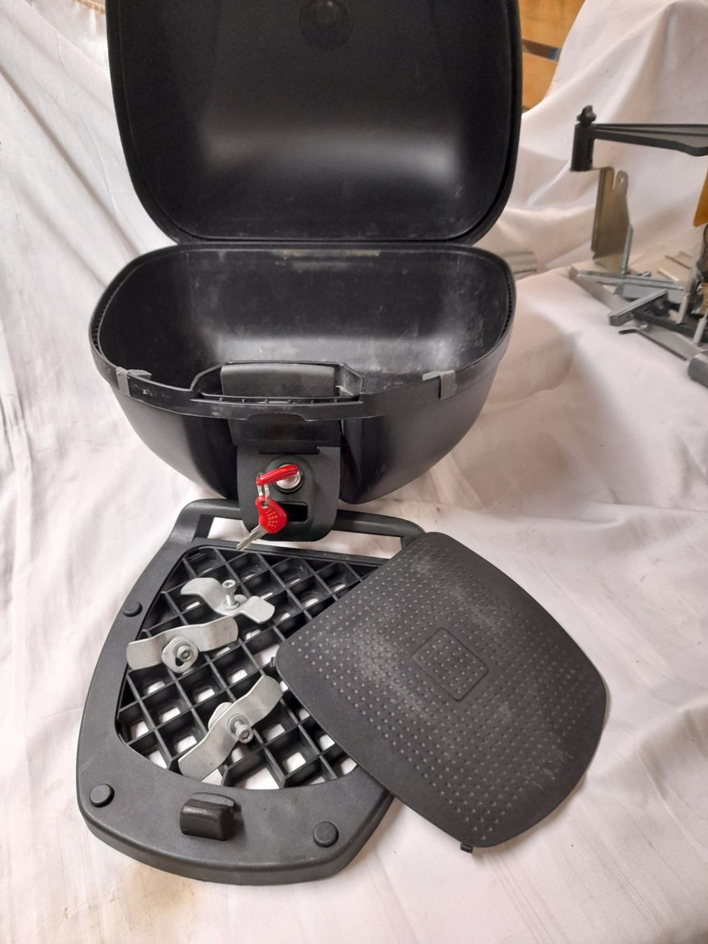 Reisekoffer: Motorrad/Roller Koffer/Box von Givi – Gebraucht aus Neuenhof von  1