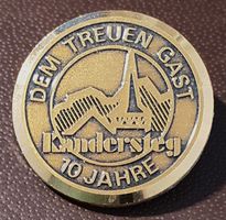 T443 - Brosche Dem Treuen Gast 10 Jahre Kandersteg