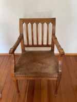 Sessel mit Lederbezug