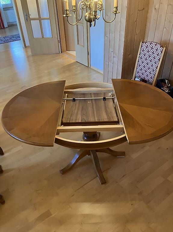 Tables: Table ronde en bois avec rallonge intégrée – D'occasion à Düdingen par chi_7j5l 3