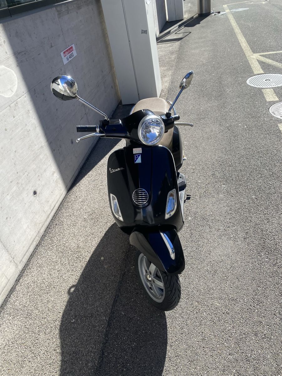 Vespa Scooter: Piaggio Vespa Lx 50 – Usato da Zürich venduto da loml_gaso