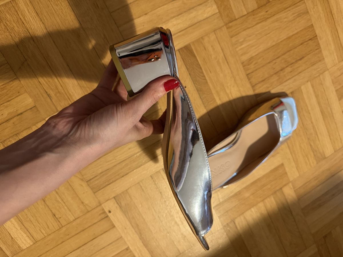 Pinko Scarpe da donna: Pinko Kai Silver Sandals 39 NEW!!! – Nuovo e nell'imballaggio originale da Basel venduto da Dencag 4