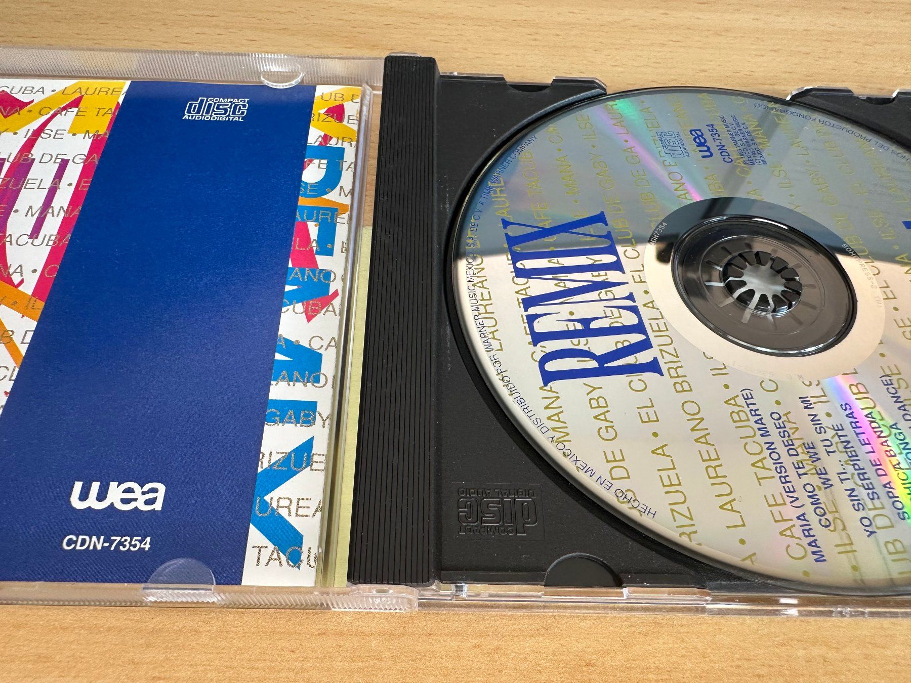 CD: Various – Remix Vol. 1 – Usato da Rikon im Tösstal venduto da Alpenmutz 2