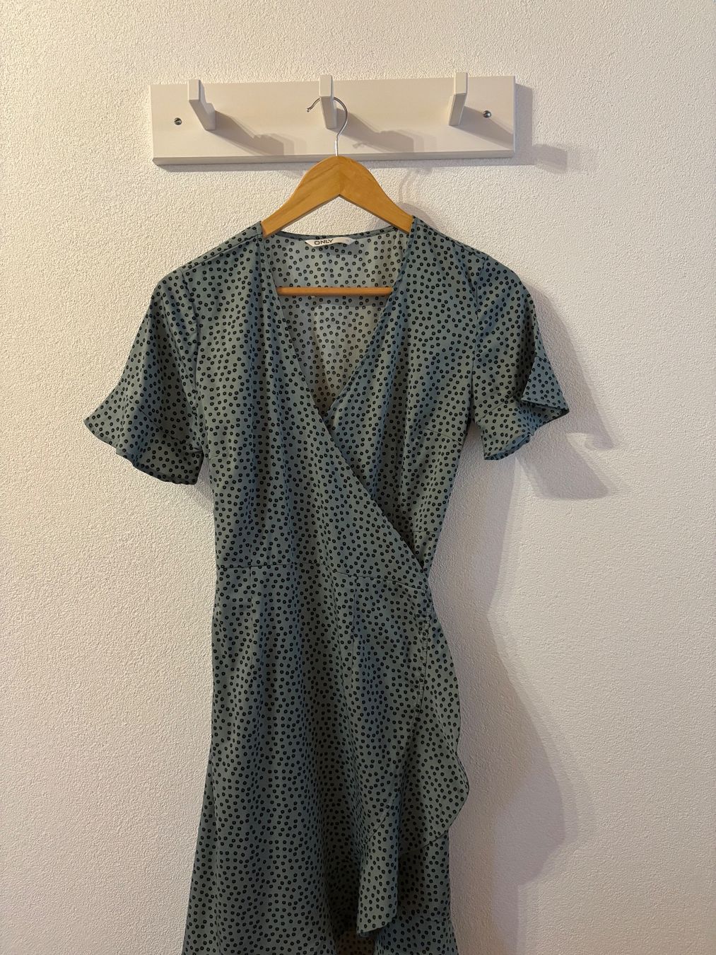 Kleider: Robe d’été à pois – Gebraucht aus Grandvillard von Elsa.Del