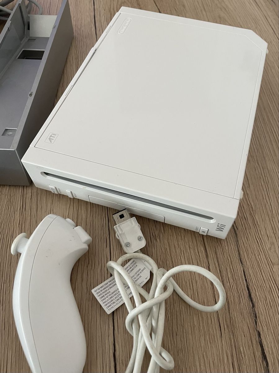 Nintendo Konsolen: NINTENDO WII – Gebraucht aus Plons von wartauchris 2