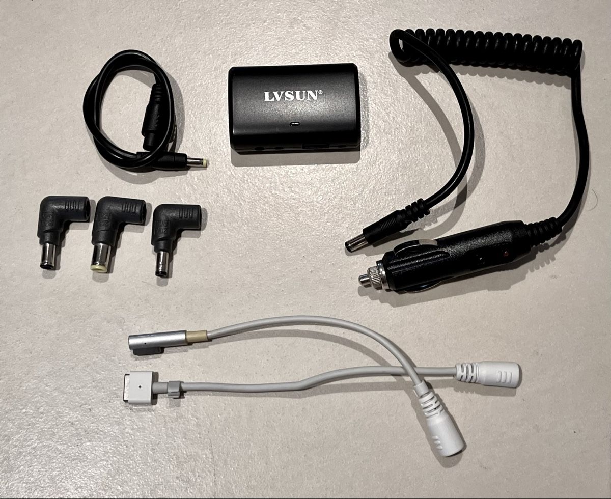 Apple Caricabatterie: Chargeur MacBook pour voiture – Nuovo (secondo la descrizione) da La Neuveville venduto da Oxalis-Studios