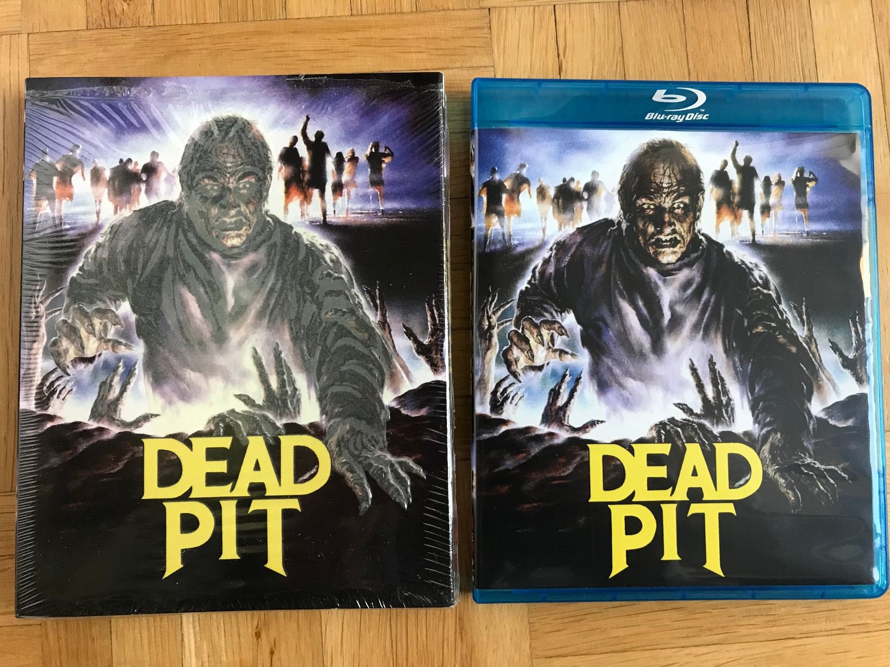 Tutti i DVDs: The Dead Pit - mit Slipcover - Code Red - Blu-ray – Nuovo (secondo la descrizione) da Zürich venduto da Malcom