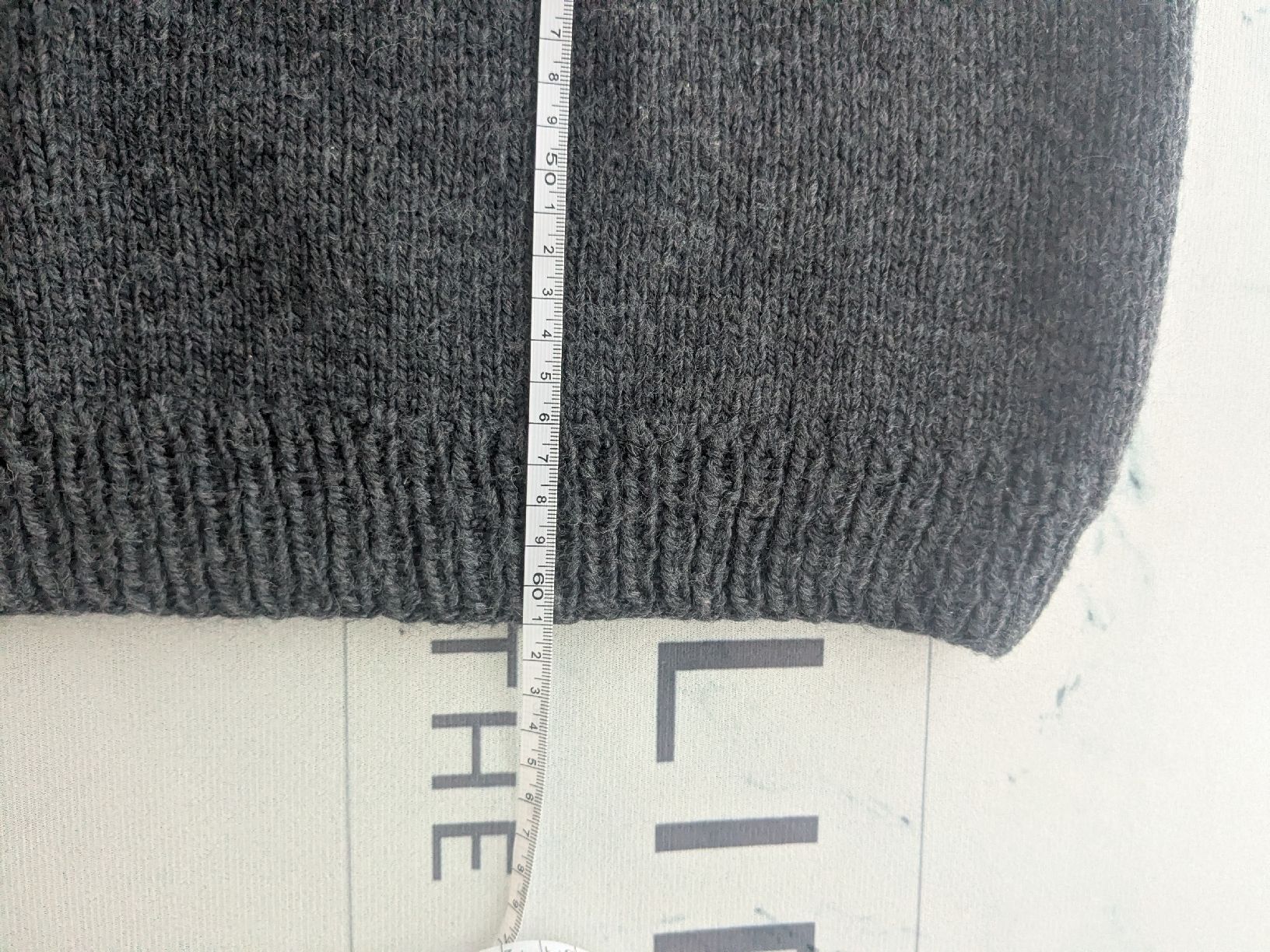 Gilet & Giacche senza maniche: Strickweste Damen grau V-Ausschnitt Gr.L – Usato da Rorschach venduto da olg_5qq2 3