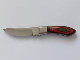 Skinner-Messer mit Schichtholz-Griff