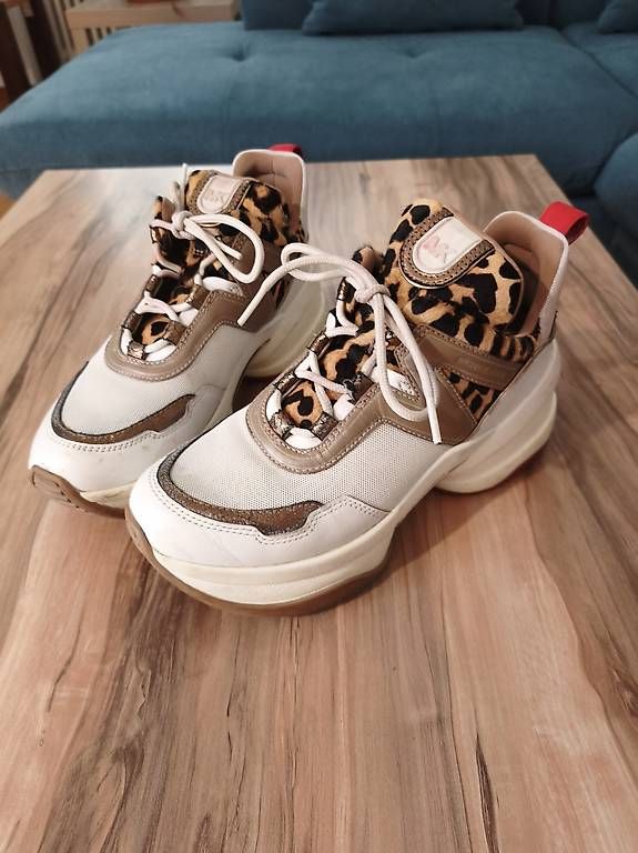 Scarpe da donna: MICHAEL KORS Sneakers Markenschuhe – Usato da Kaisten venduto da lys_zzy8 1