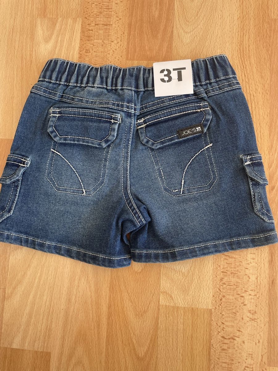 Pantaloni: Gr. 104 Jeansshorts NEU – Usato da Wädenswil venduto da flo8820 1