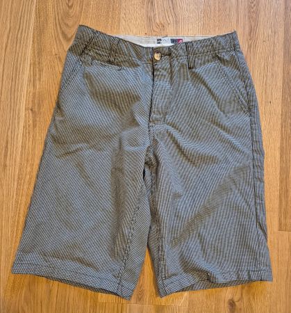 Stoffshorts "Quiksilver" (Grösse 30)