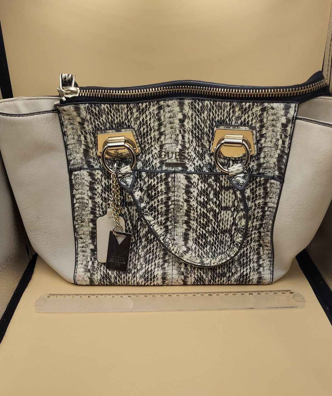 Guess Borse da donna: GUESS Handtasche – Usato da Wald ZH venduto da SwissPawnshop 7