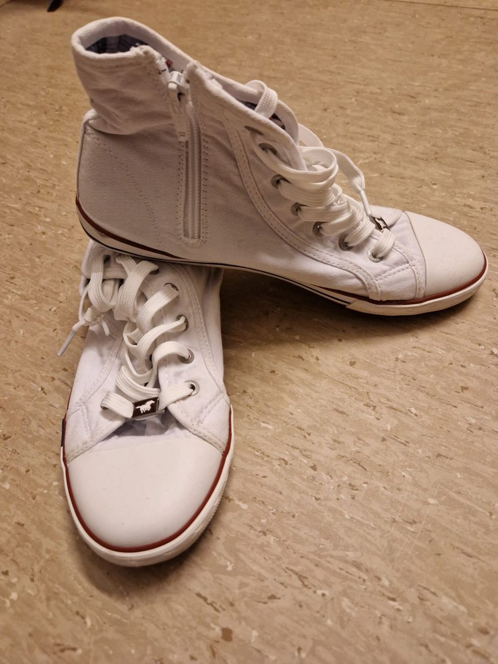 Mustang Scarpe da donna: Mustang mid cut sneakers – Usato da dietikon venduto da kar_l26c 2