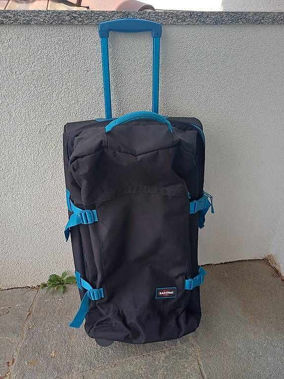 Reisekoffer: Rolltasche Eastpak – Gebraucht aus Igis von Taurus266