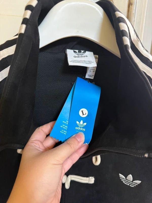 Adidas Giacche: Adidas Chinese New Year Jacke – Nuovo (secondo la descrizione) da Allschwil venduto da ale_99l7 1