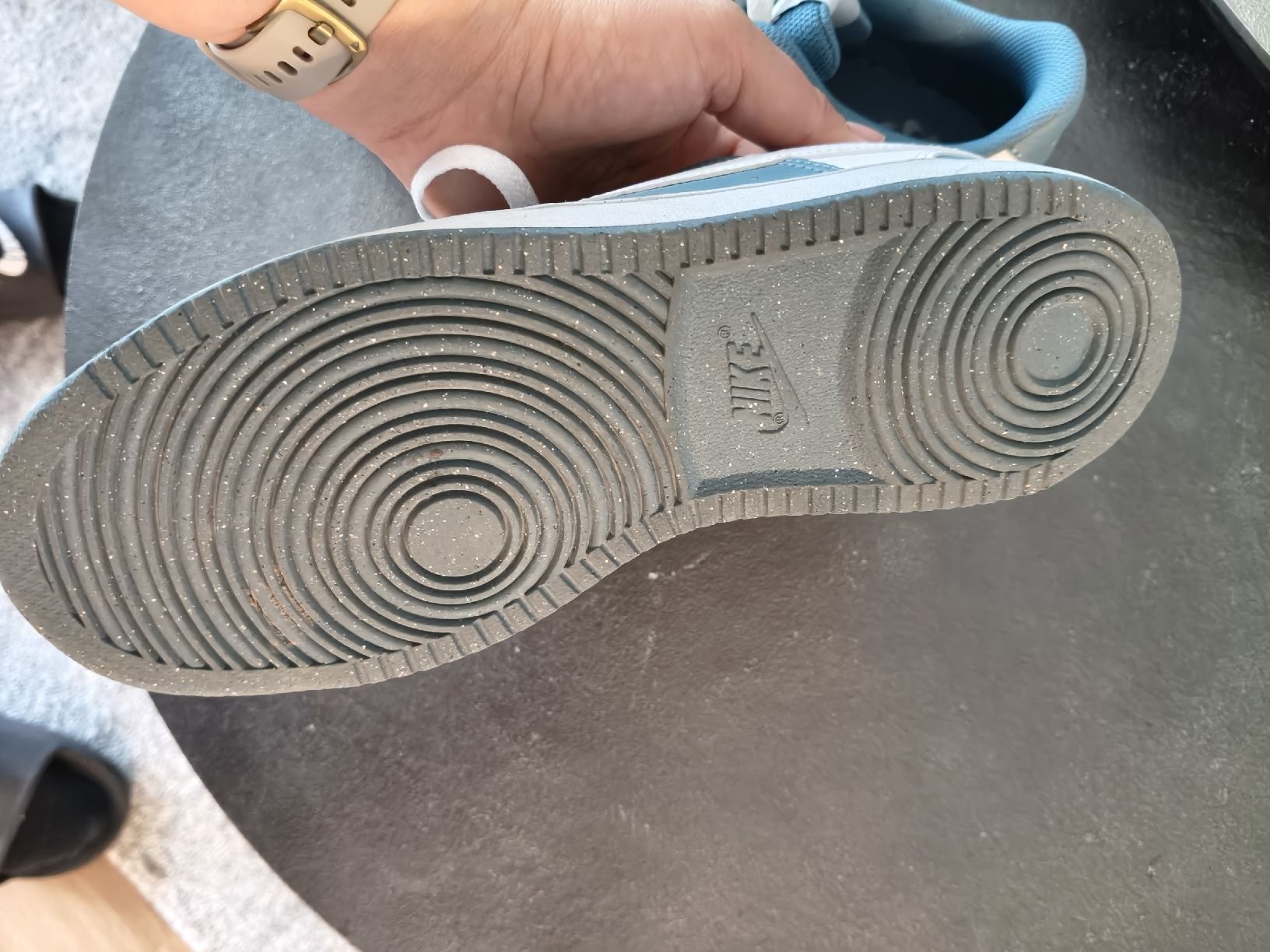 Nike Scarpe da donna: Nike Schuhe – Usato da Wangen an der Aare venduto da buffy_88 2